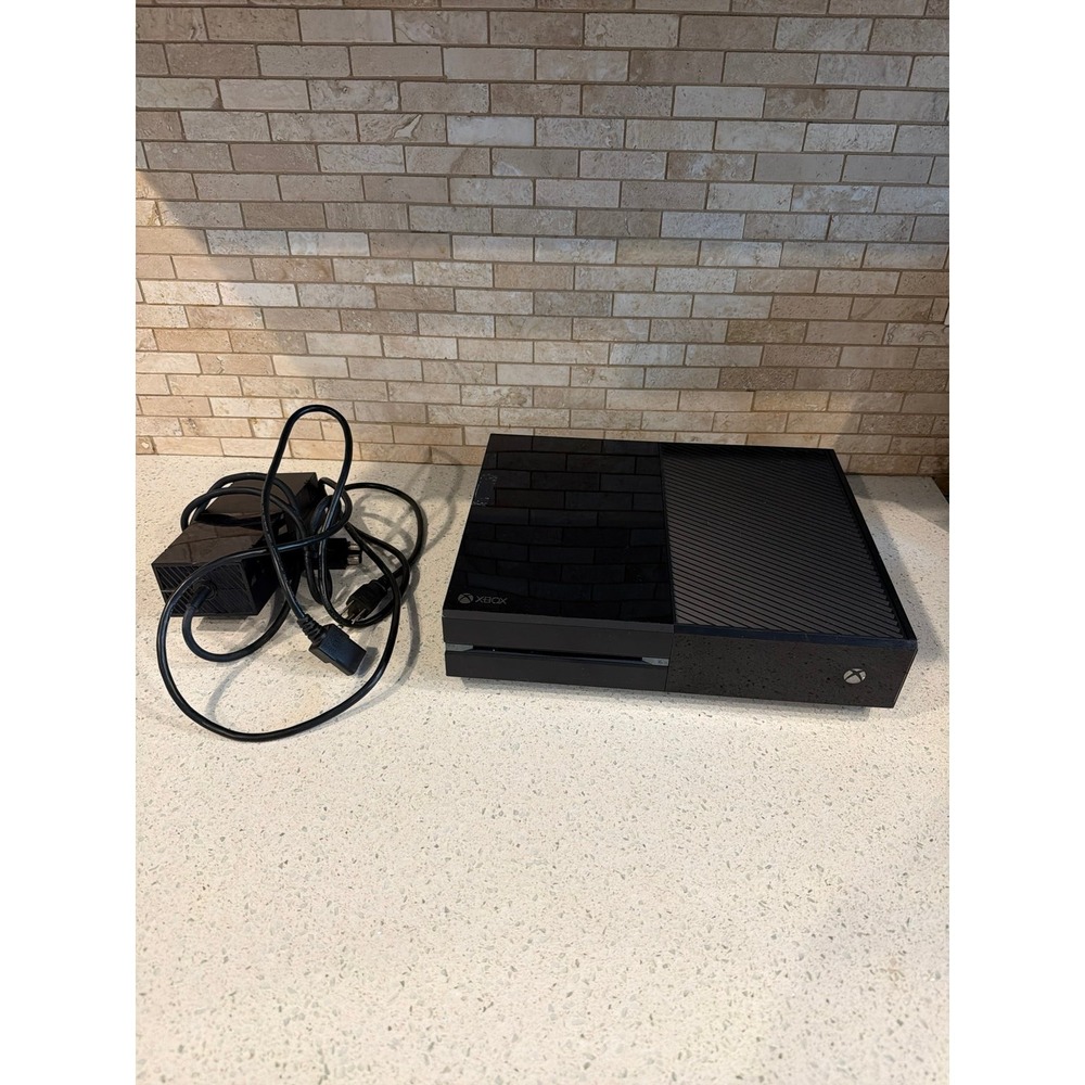 Microsoft‎ Xbox One 500GB Console Model 1540 Black With Power Supply Tested
